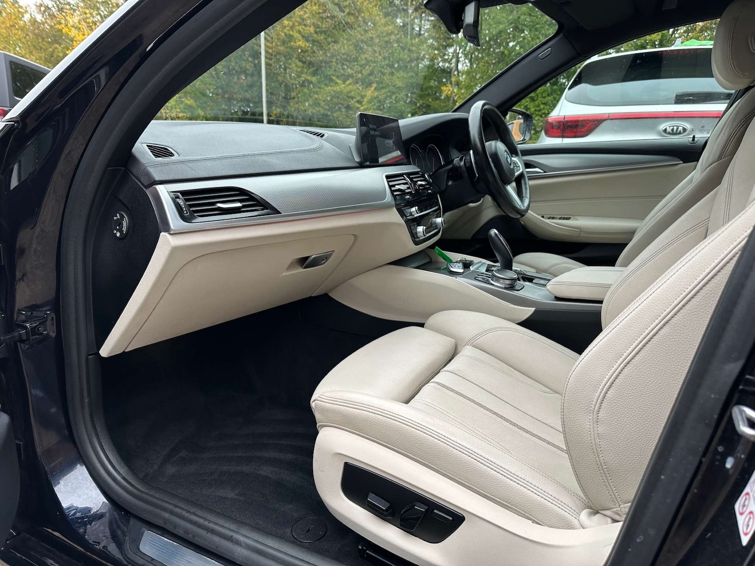 Used BMW 5 Series 2017 for sale - 76266378: Photo 37