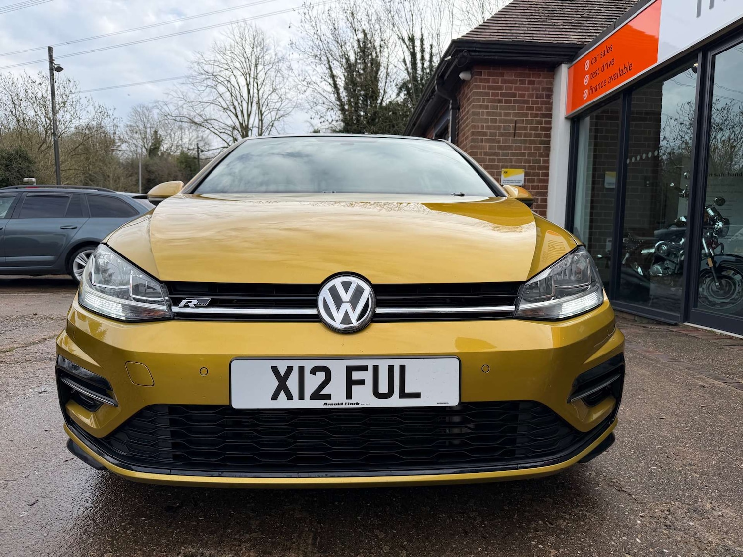 Used Volkswagen Golf 2018 for sale - 77629522: Photo 2