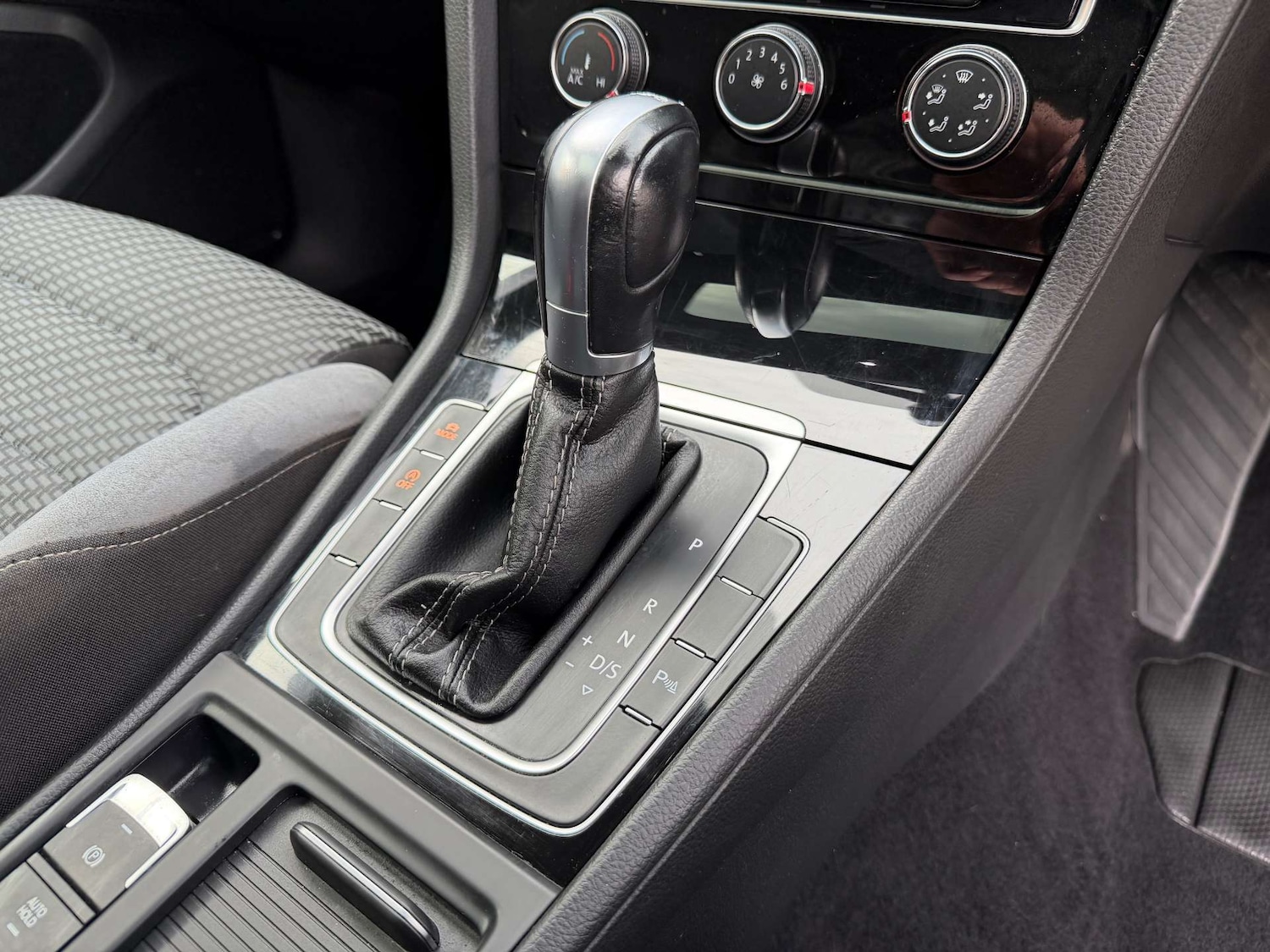 Used Volkswagen Golf 2018 for sale - 77629522: Photo 35