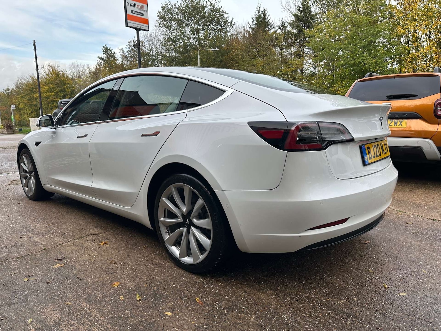 Used Tesla Model 3 2020 for sale - 76402703: Photo 2