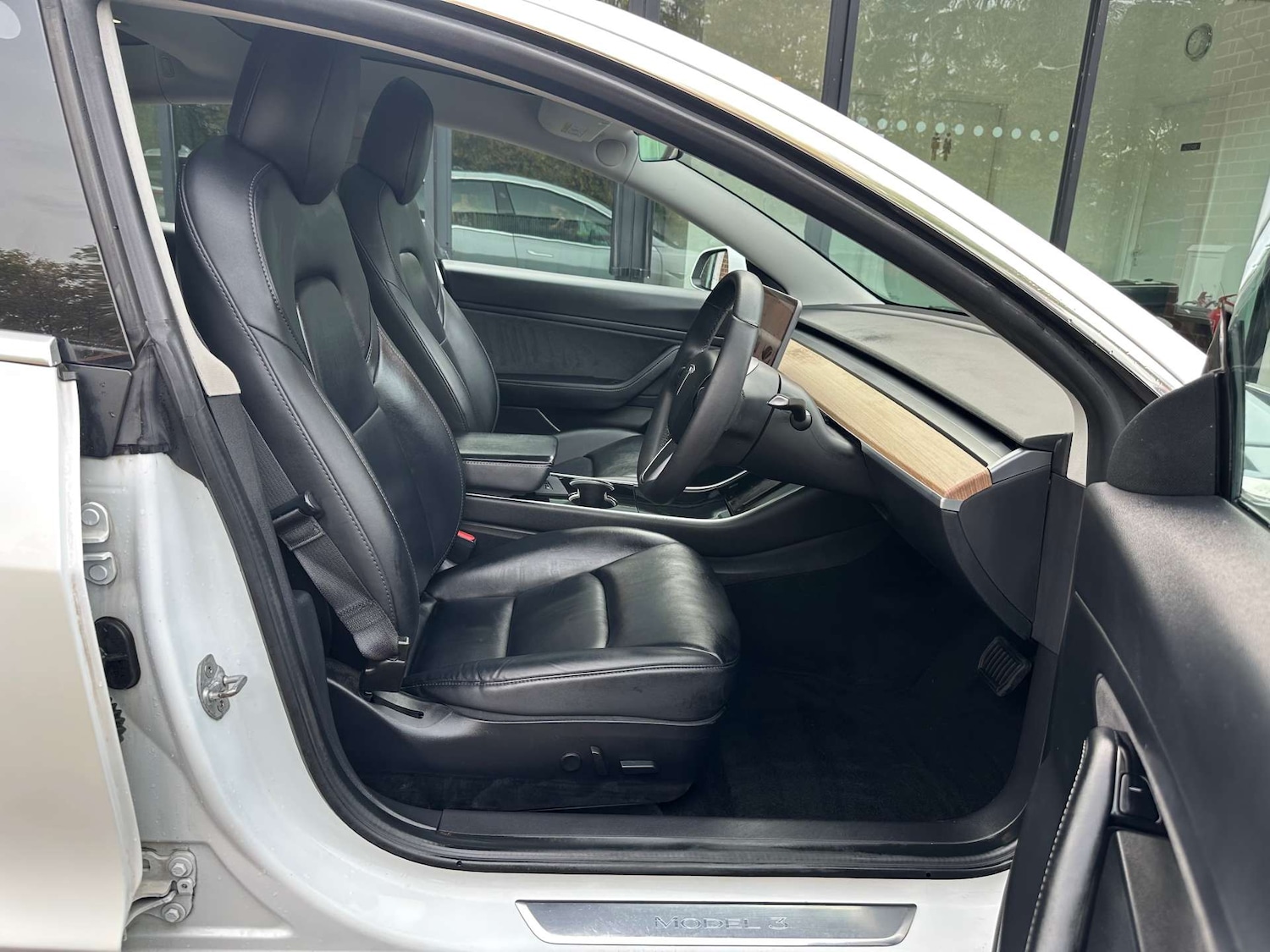 Used Tesla Model 3 2020 for sale - 76402703: Photo 3