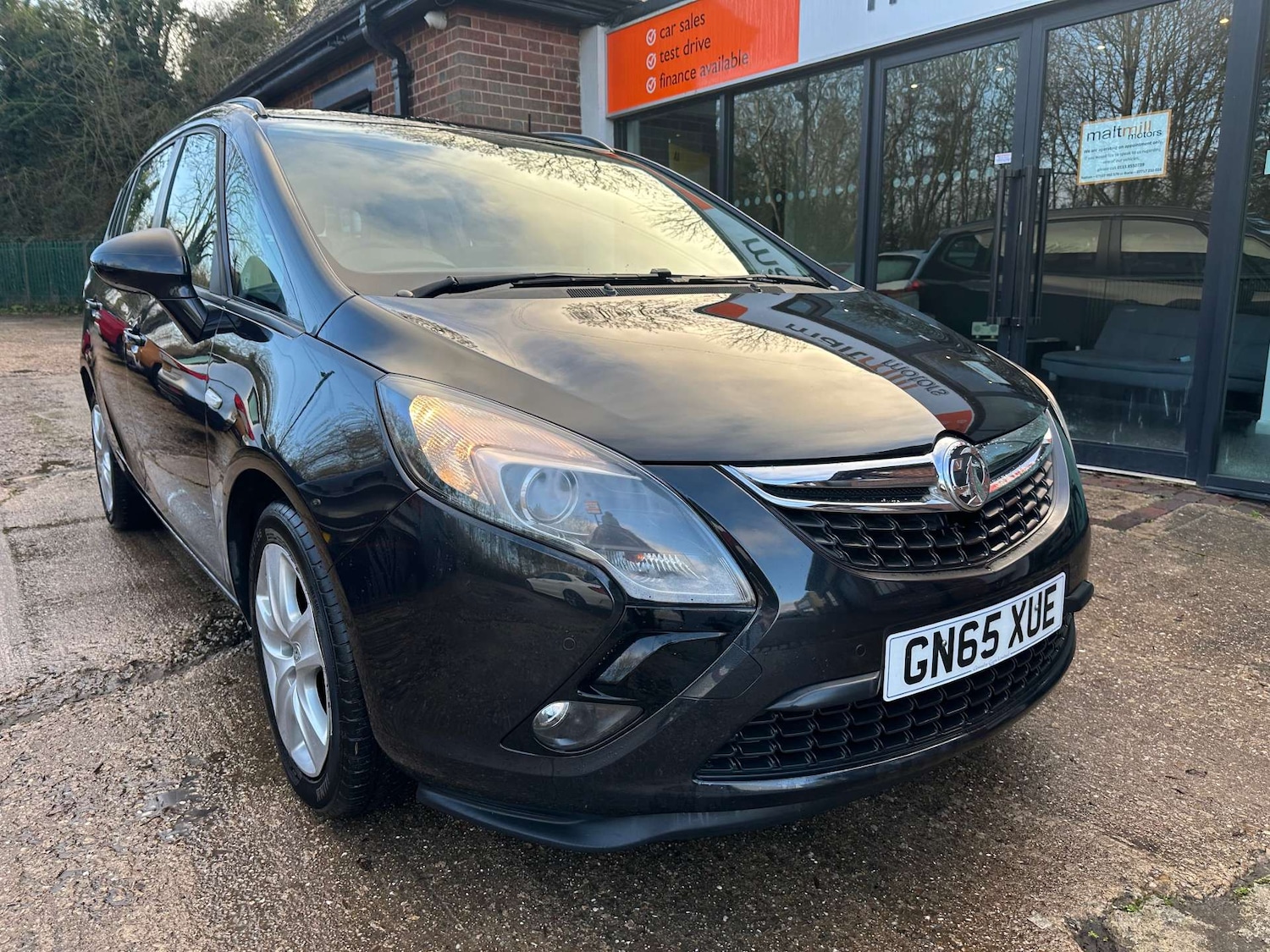 Used Vauxhall Zafira Tourer 2015 for sale - 77687380: Photo 1