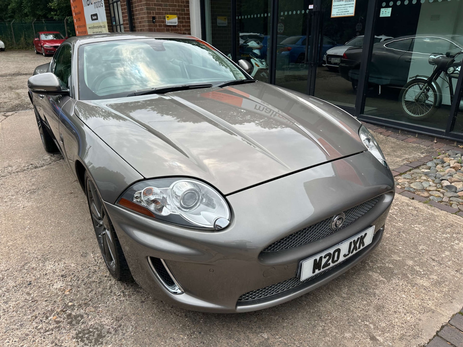 Used Jaguar XK 2010 for sale - 76278368: Photo 5