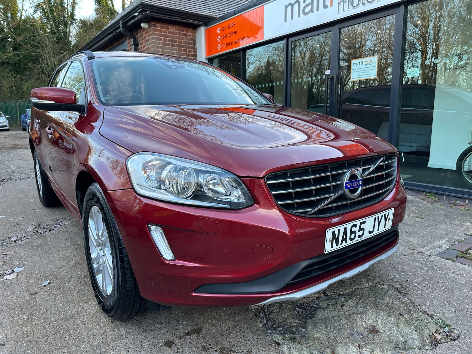 Used Volvo XC60 2015 for sale - 76637977: Photo 1
