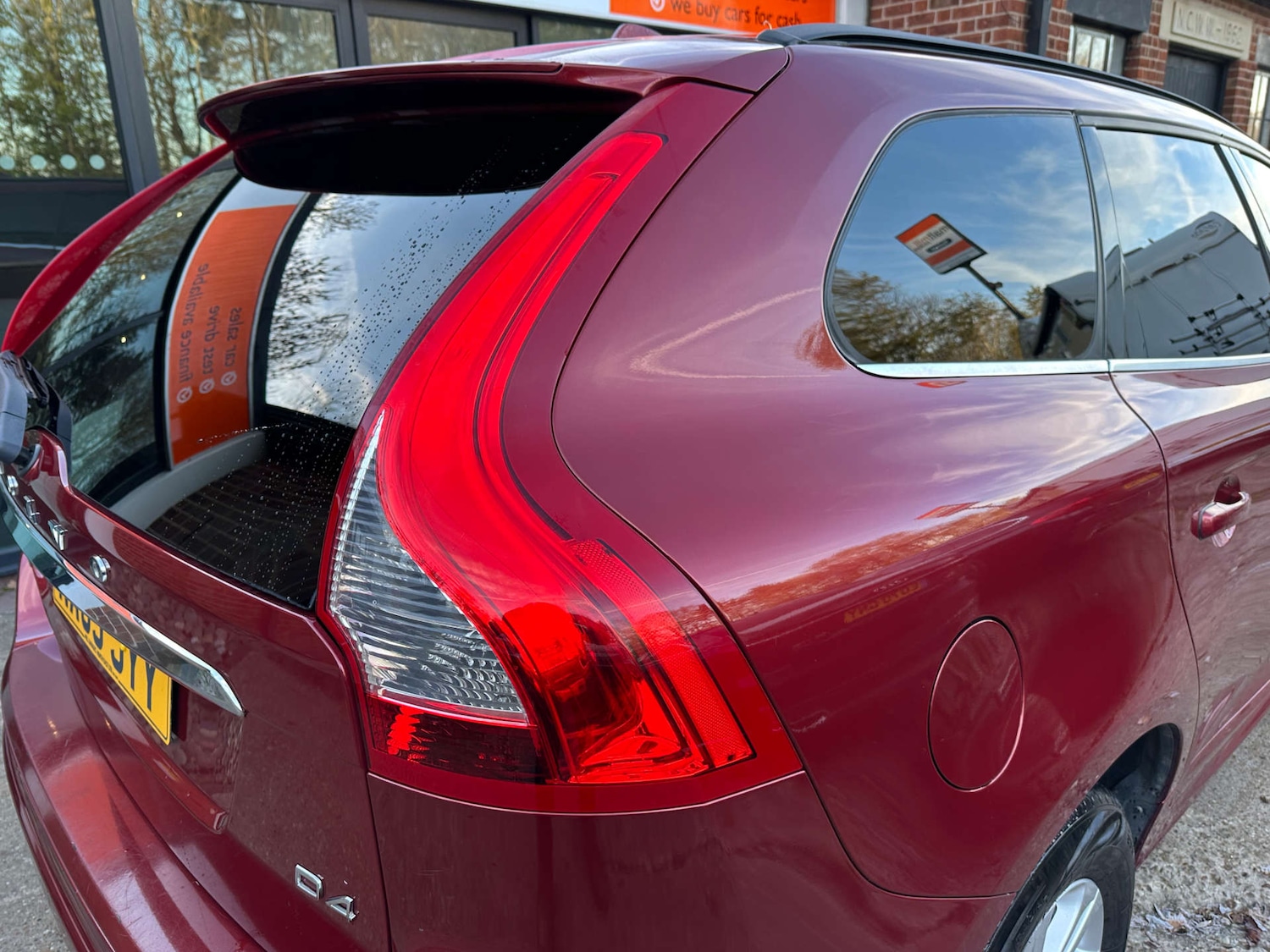 Used Volvo XC60 2015 for sale - 76637977: Photo 16