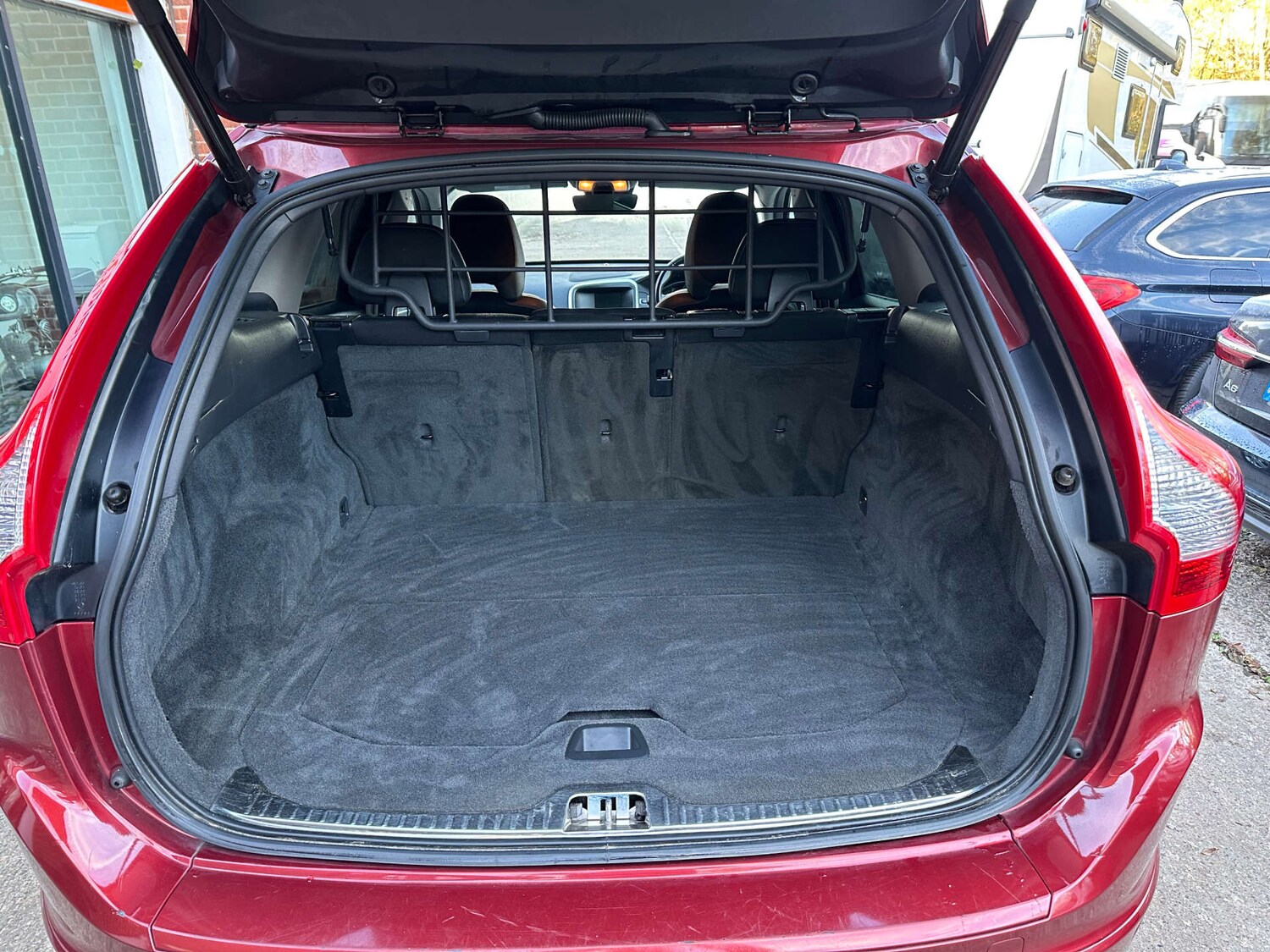 Used Volvo XC60 2015 for sale - 76637977: Photo 17