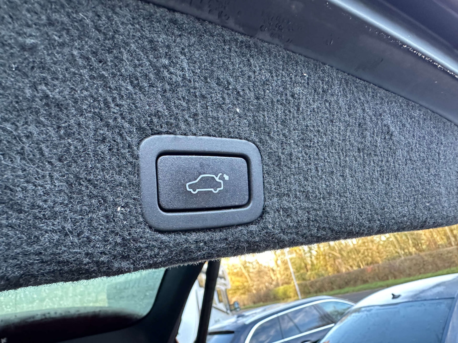 Used Volvo XC60 2015 for sale - 76637977: Photo 18