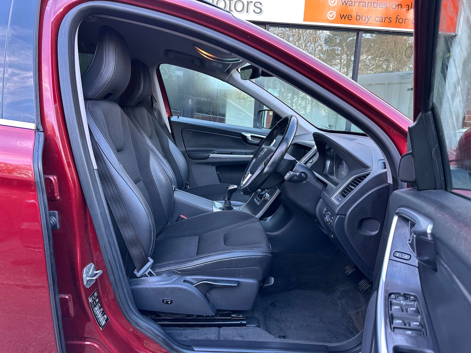 Used Volvo XC60 2015 for sale - 76637977: Photo 22