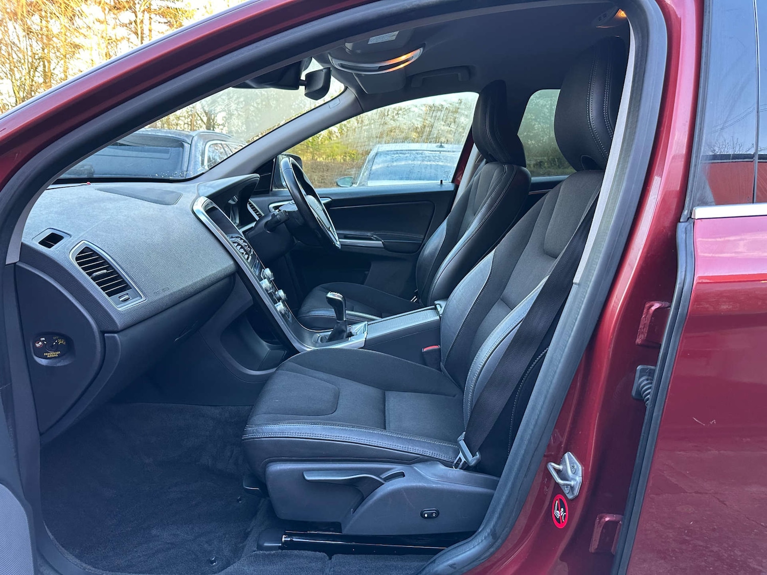 Used Volvo XC60 2015 for sale - 76637977: Photo 25