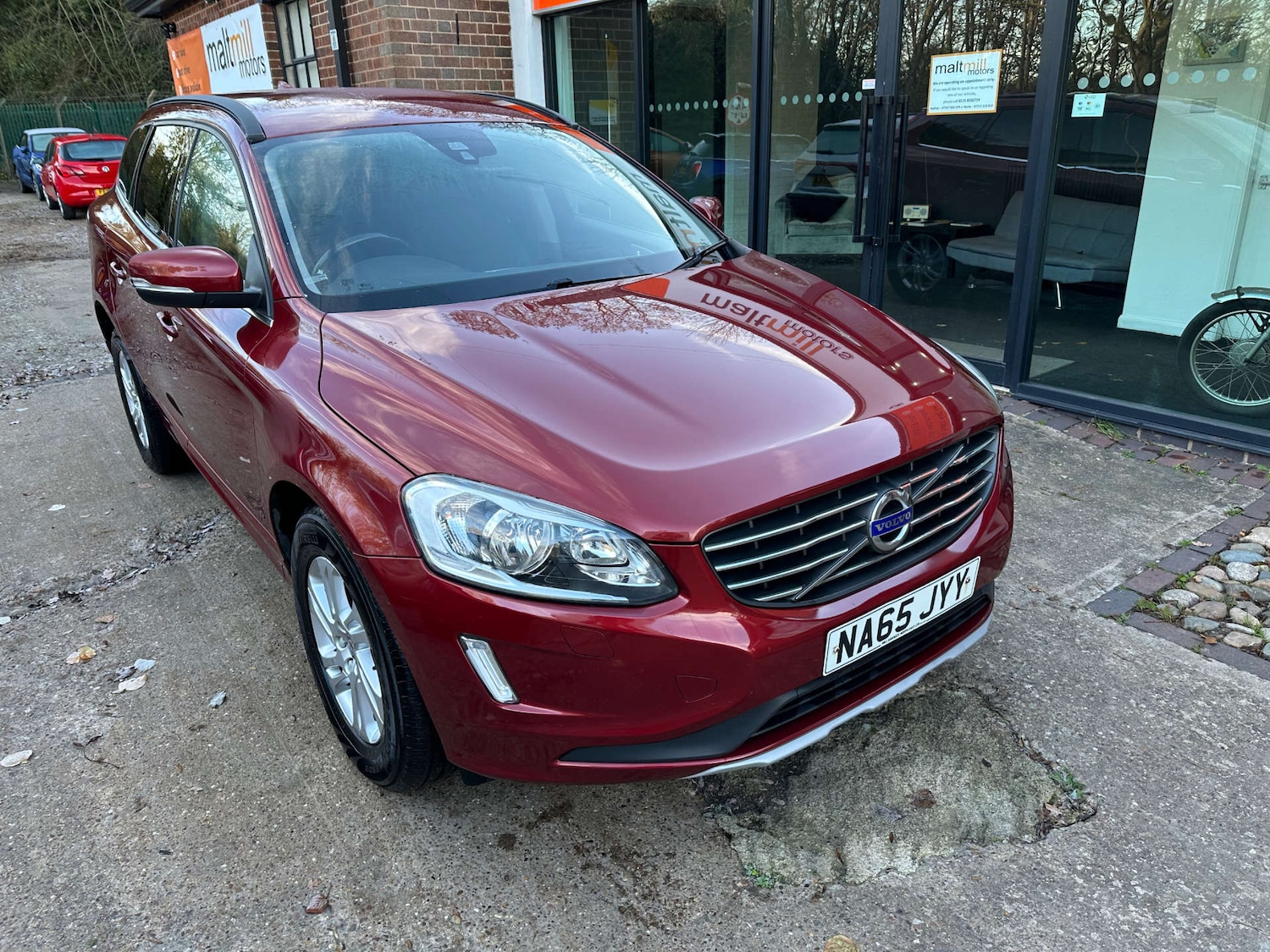 Used Volvo XC60 2015 for sale - 76637977: Photo 3