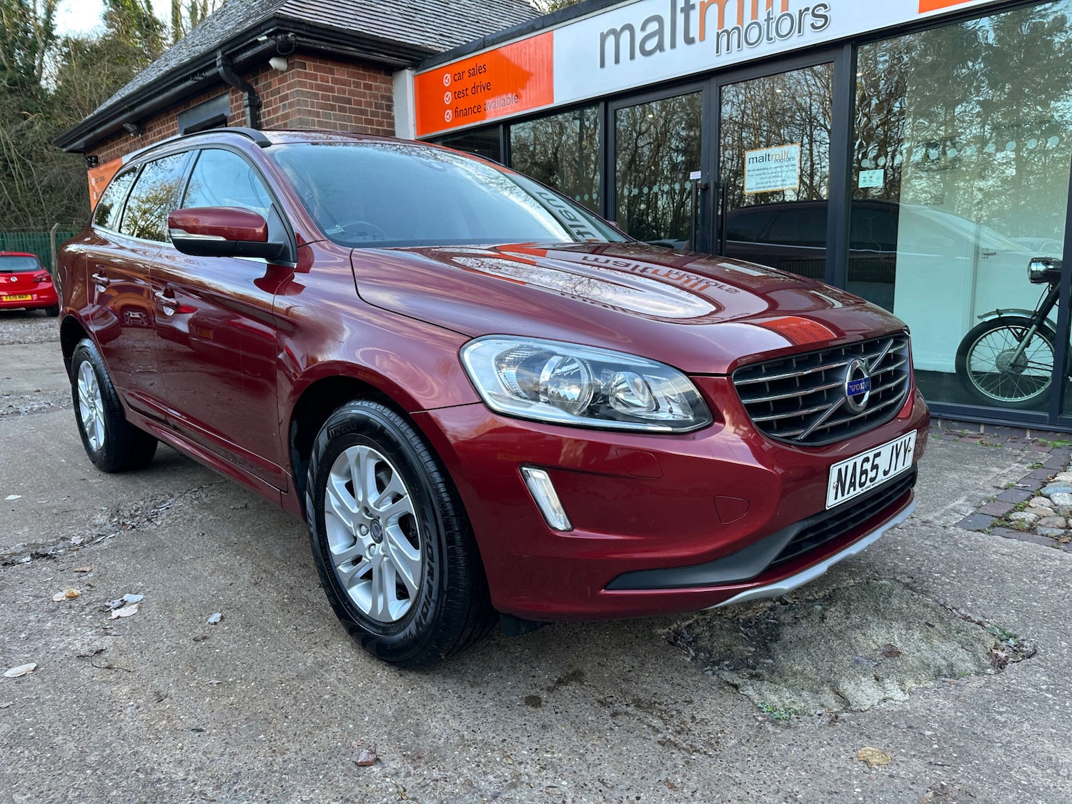 Used Volvo XC60 2015 for sale - 76637977: Photo 4