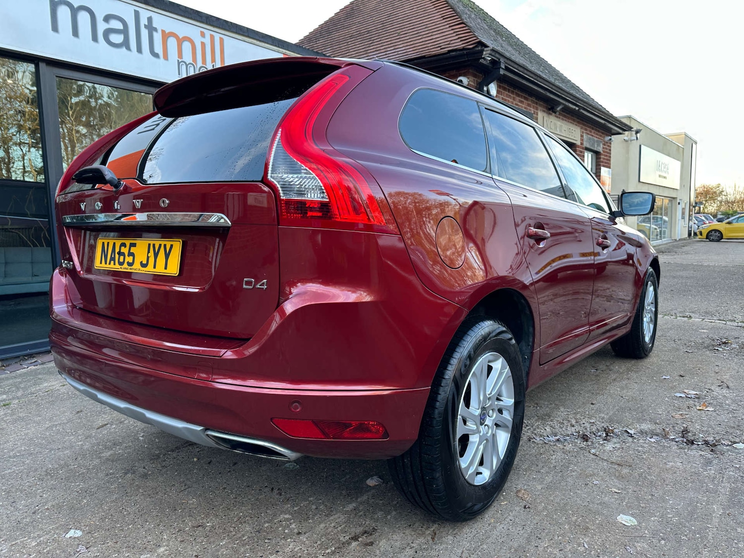 Used Volvo XC60 2015 for sale - 76637977: Photo 9