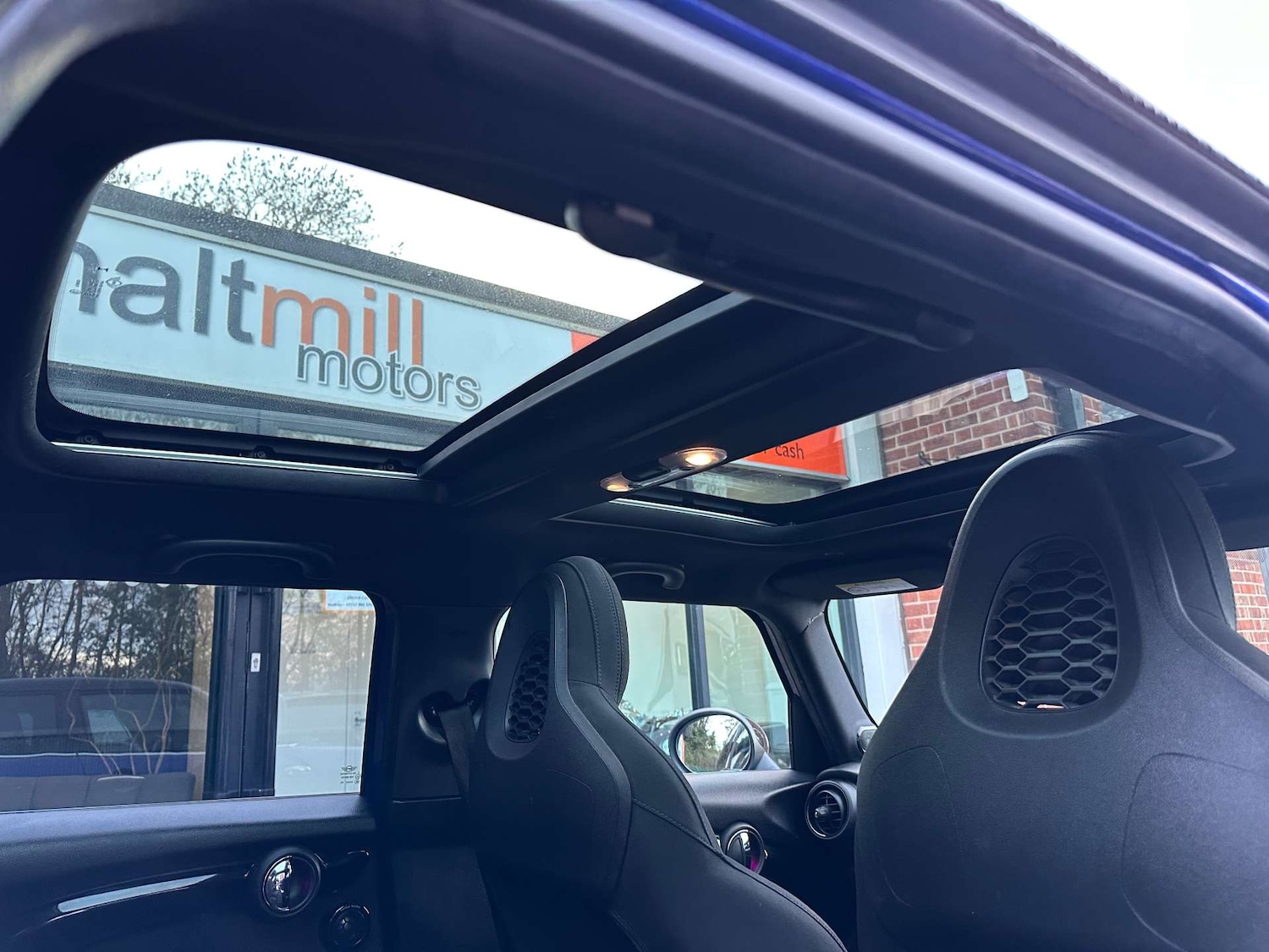 Used MINI Hatch 2018 for sale - 76618878: Photo 29