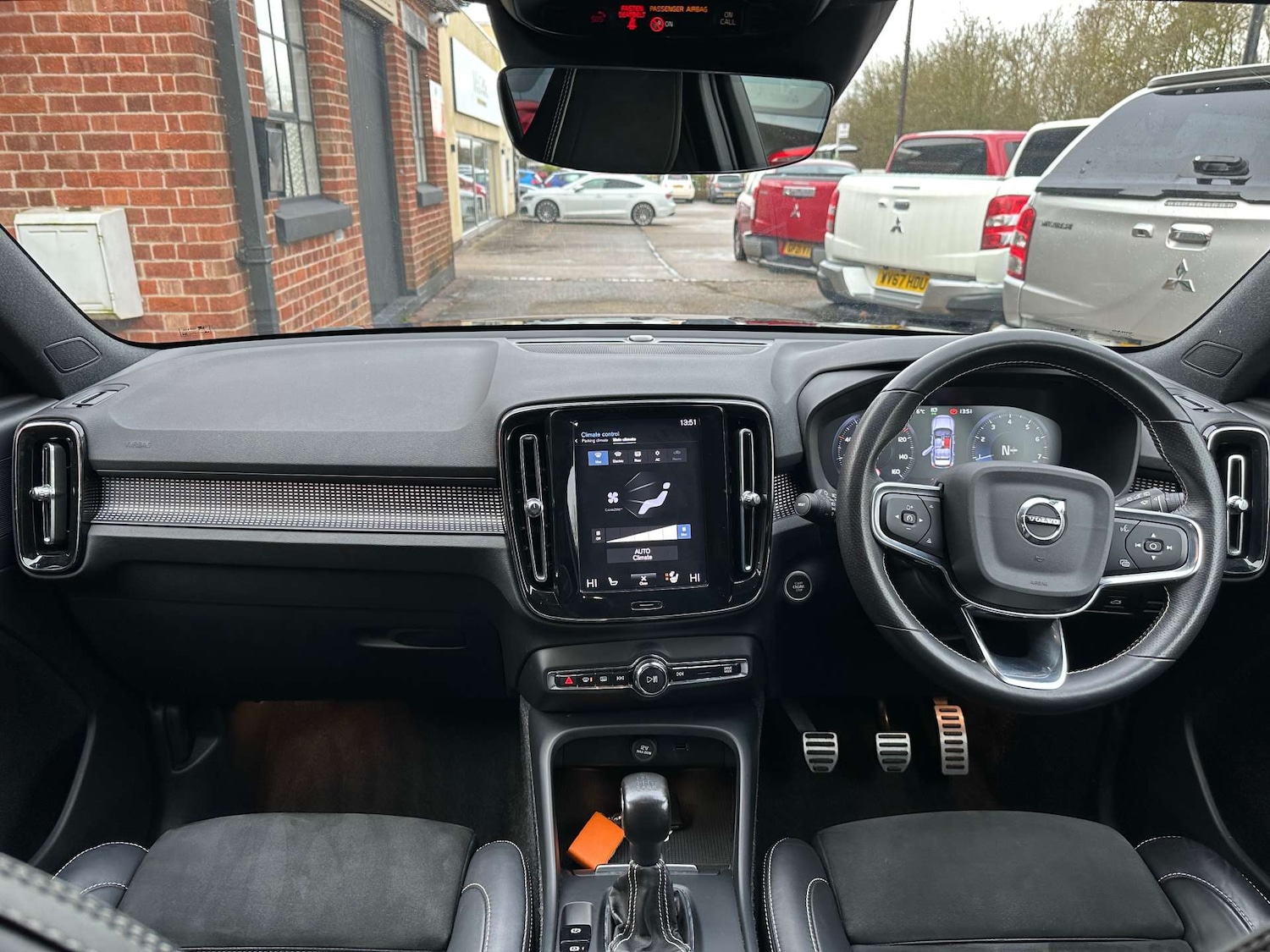 Used Volvo XC40 2021 for sale - 77270756: Photo 25