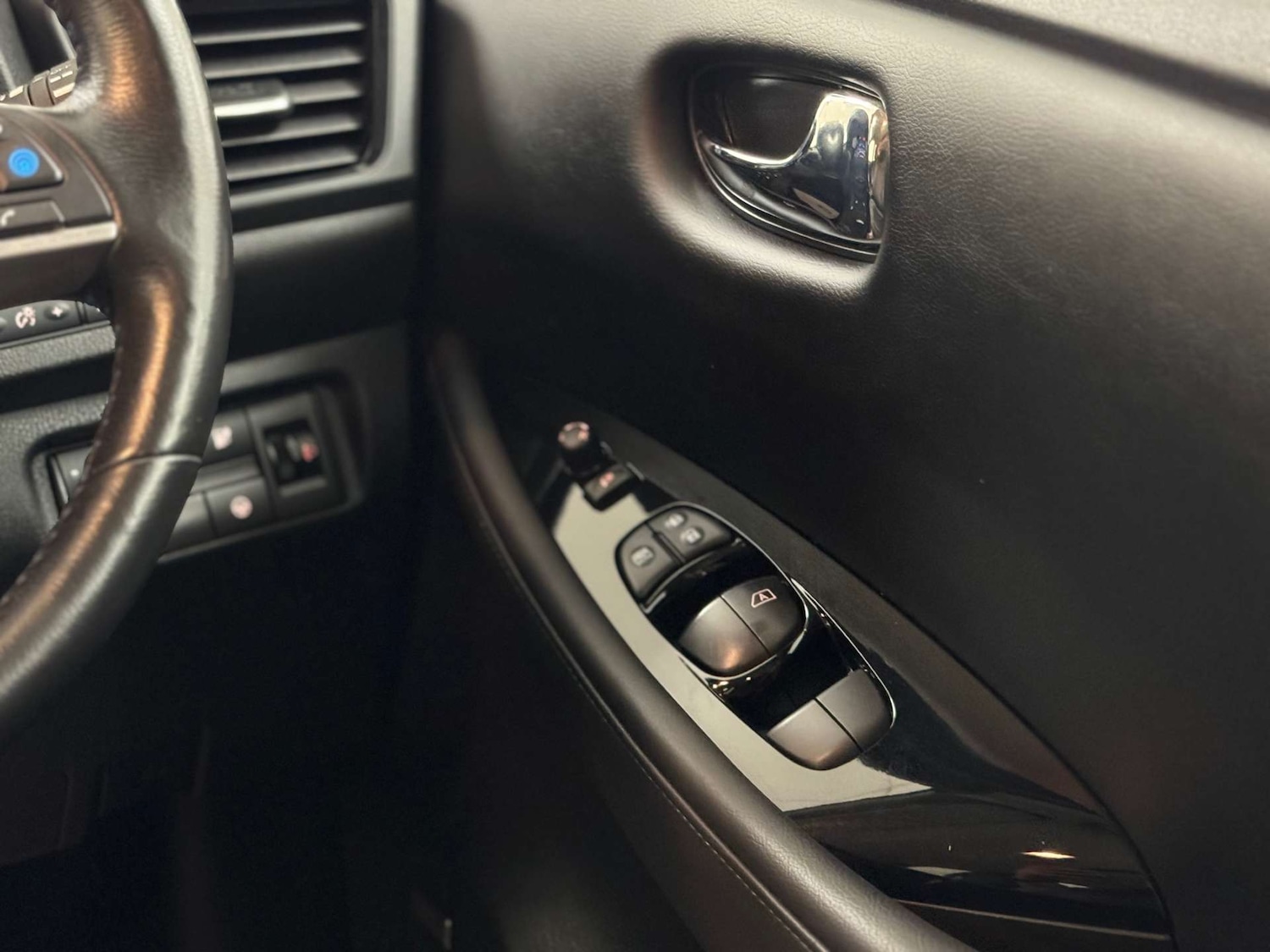 Used Nissan Leaf 2020 for sale - 76451744: Photo 21