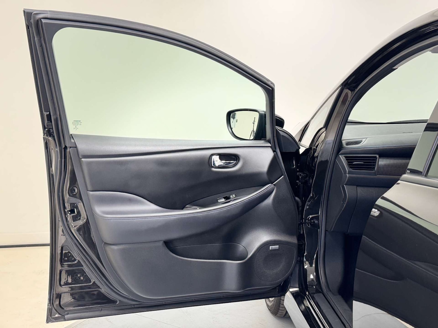 Used Nissan Leaf 2020 for sale - 76451744: Photo 28