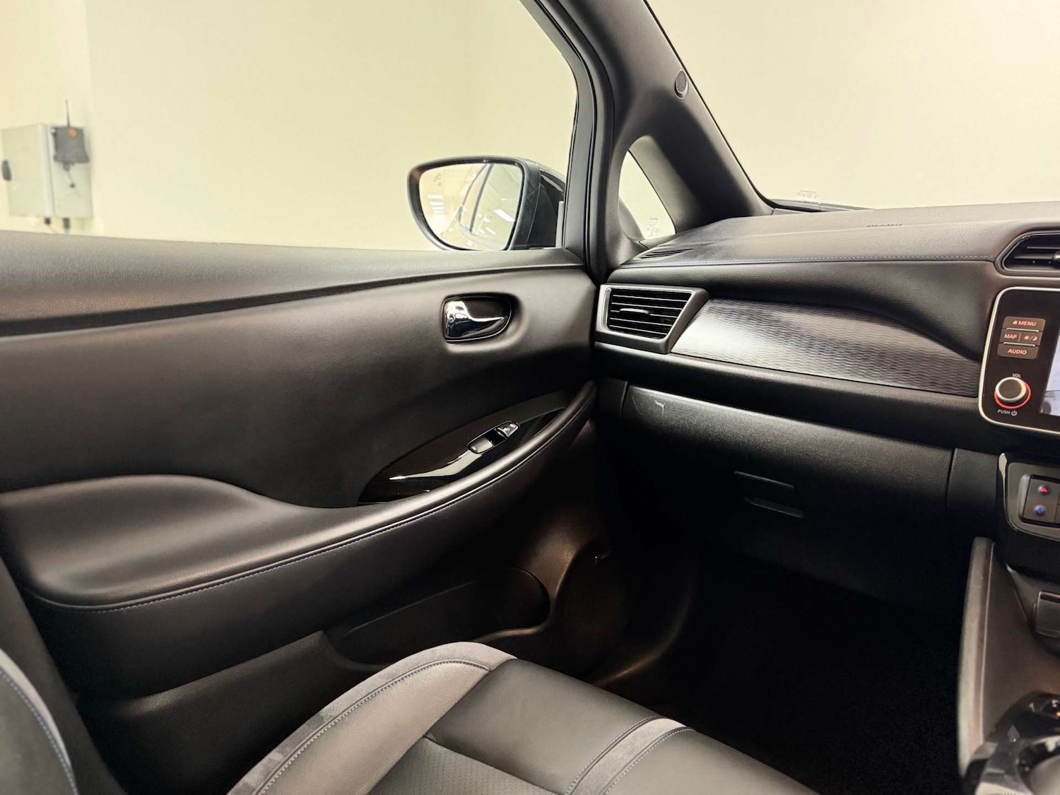 Used Nissan Leaf 2020 for sale - 76451744: Photo 30