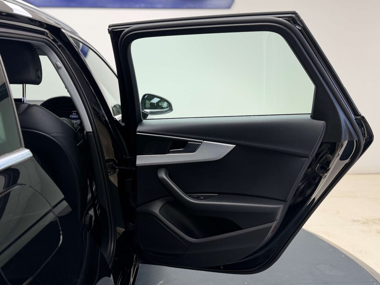 Used Audi A4 2019 for sale - 77984290: Photo 24