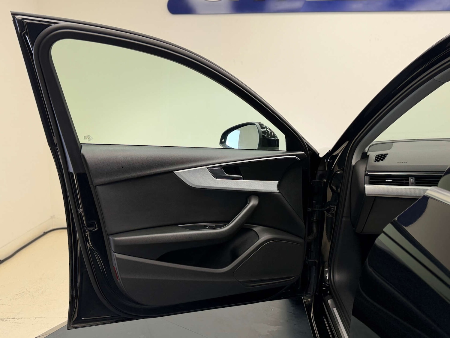 Used Audi A4 2019 for sale - 77984290: Photo 26