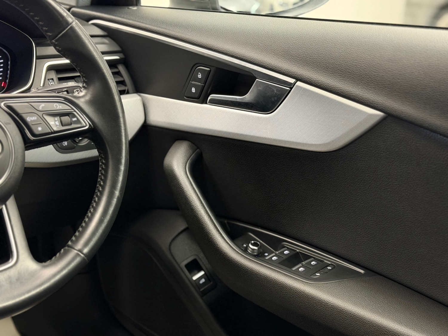 Used Audi A4 2019 for sale - 77984290: Photo 29