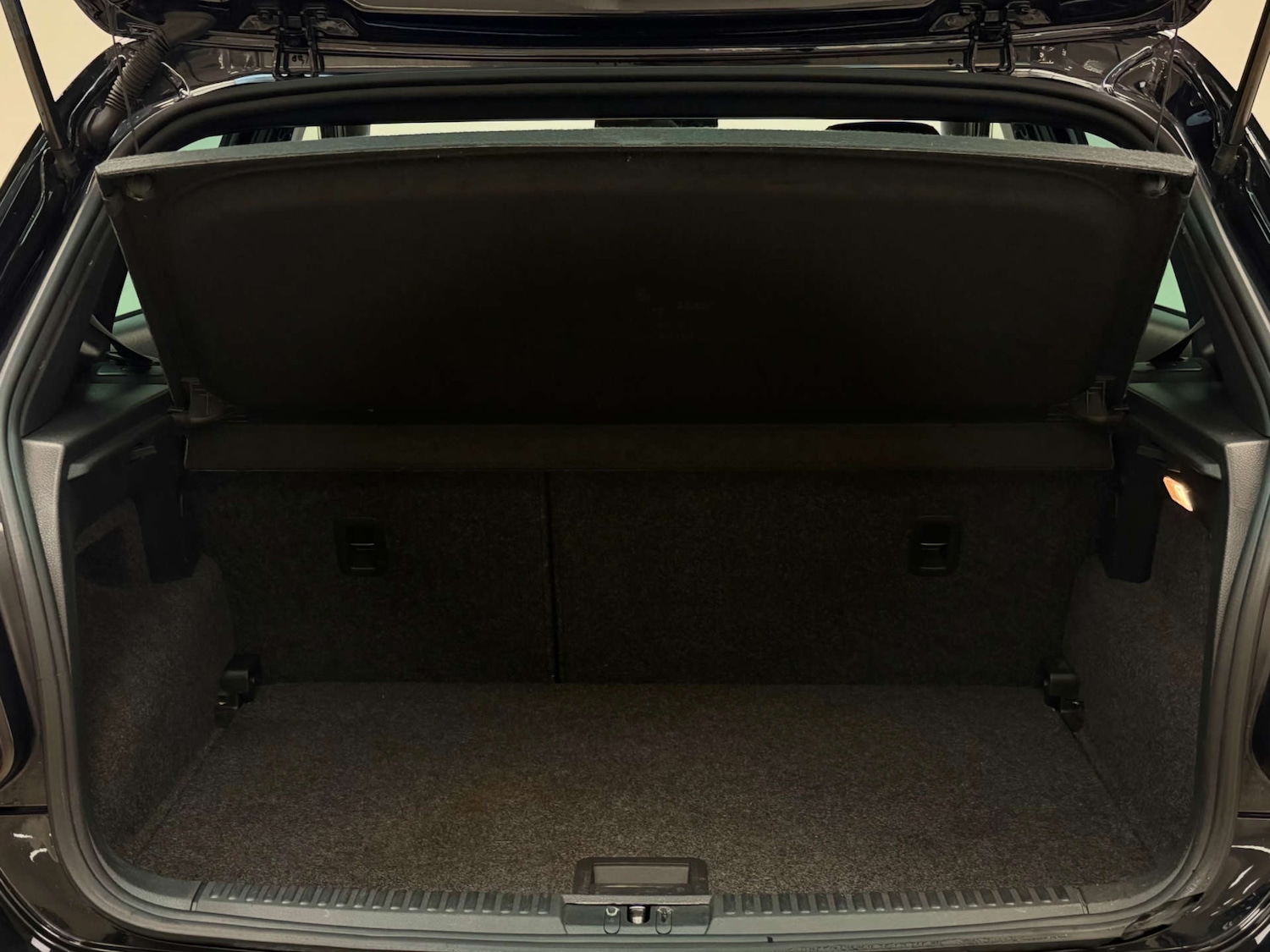 Used Volkswagen Polo 2017 for sale - 77422866: Photo 36