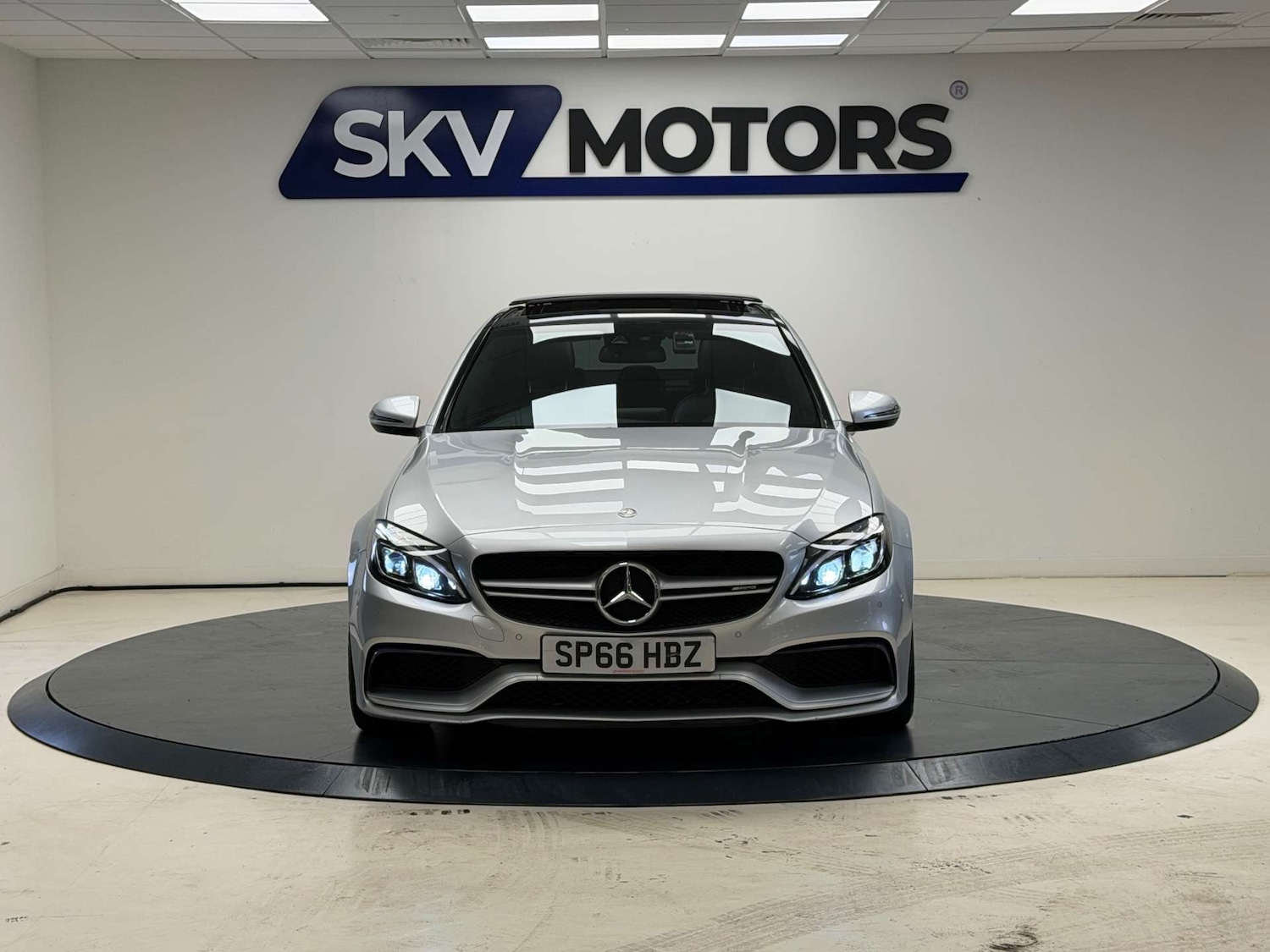 Used Mercedes-Benz C Class 2016 for sale - 76471350: Photo 2