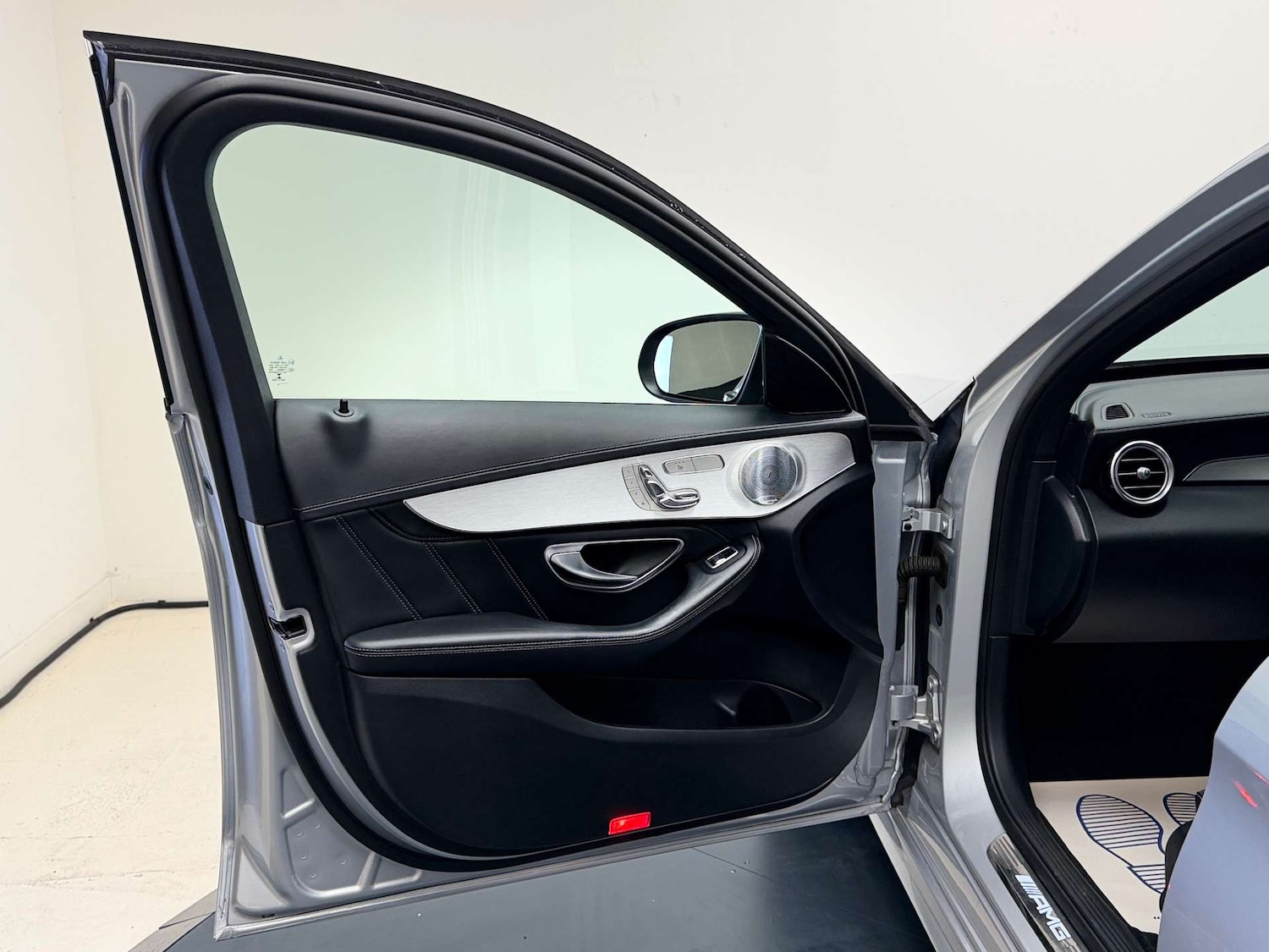 Used Mercedes-Benz C Class 2016 for sale - 76471350: Photo 33