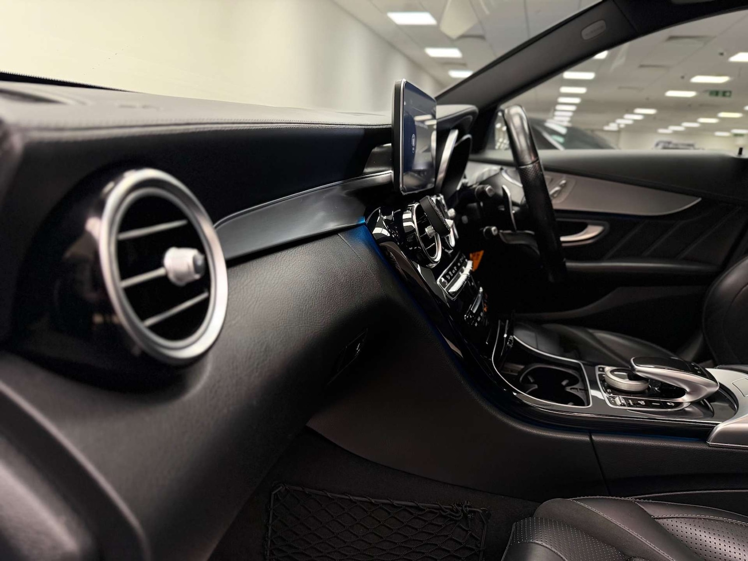 Used Mercedes-Benz C Class 2016 for sale - 76471350: Photo 5