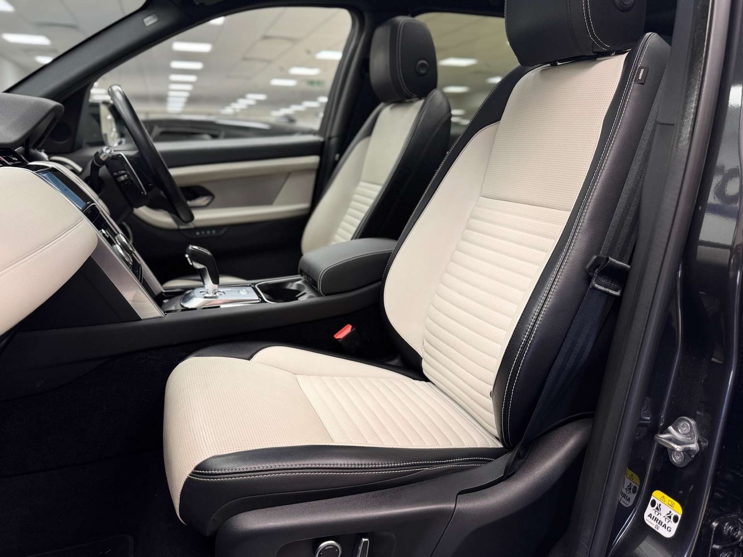 Used Land Rover Discovery Sport 2021 for sale - 77125174: Photo 44