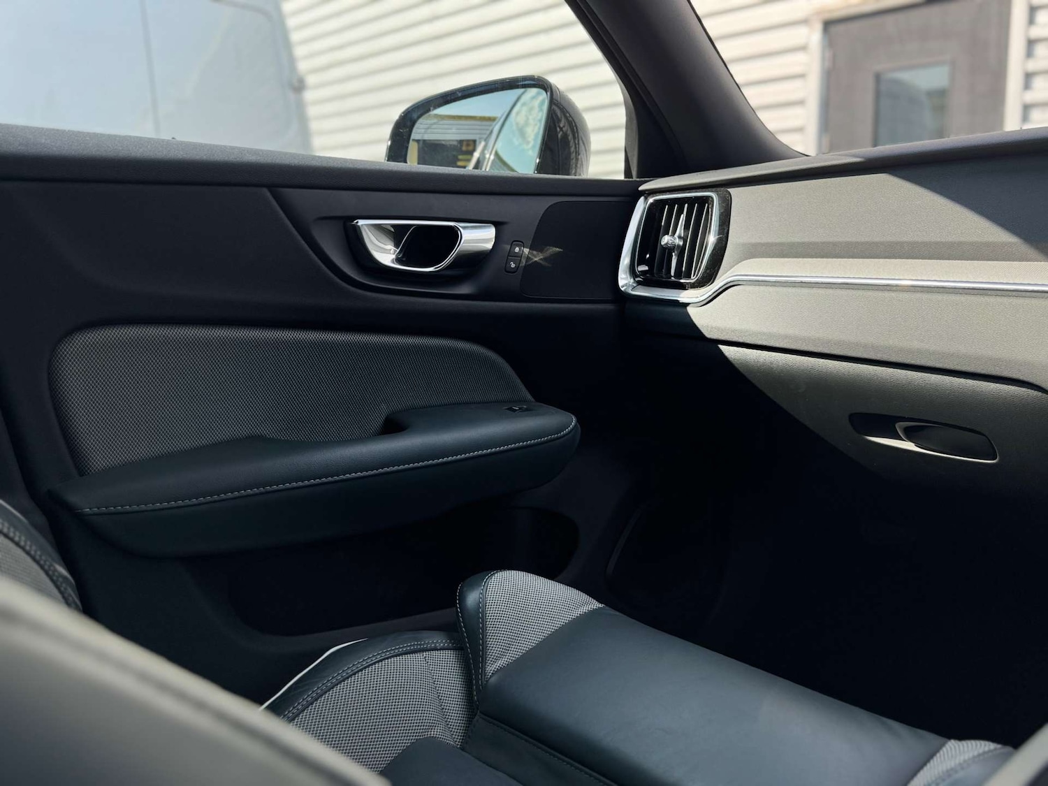 Used Volvo S60 2021 for sale - 76565651: Photo 17