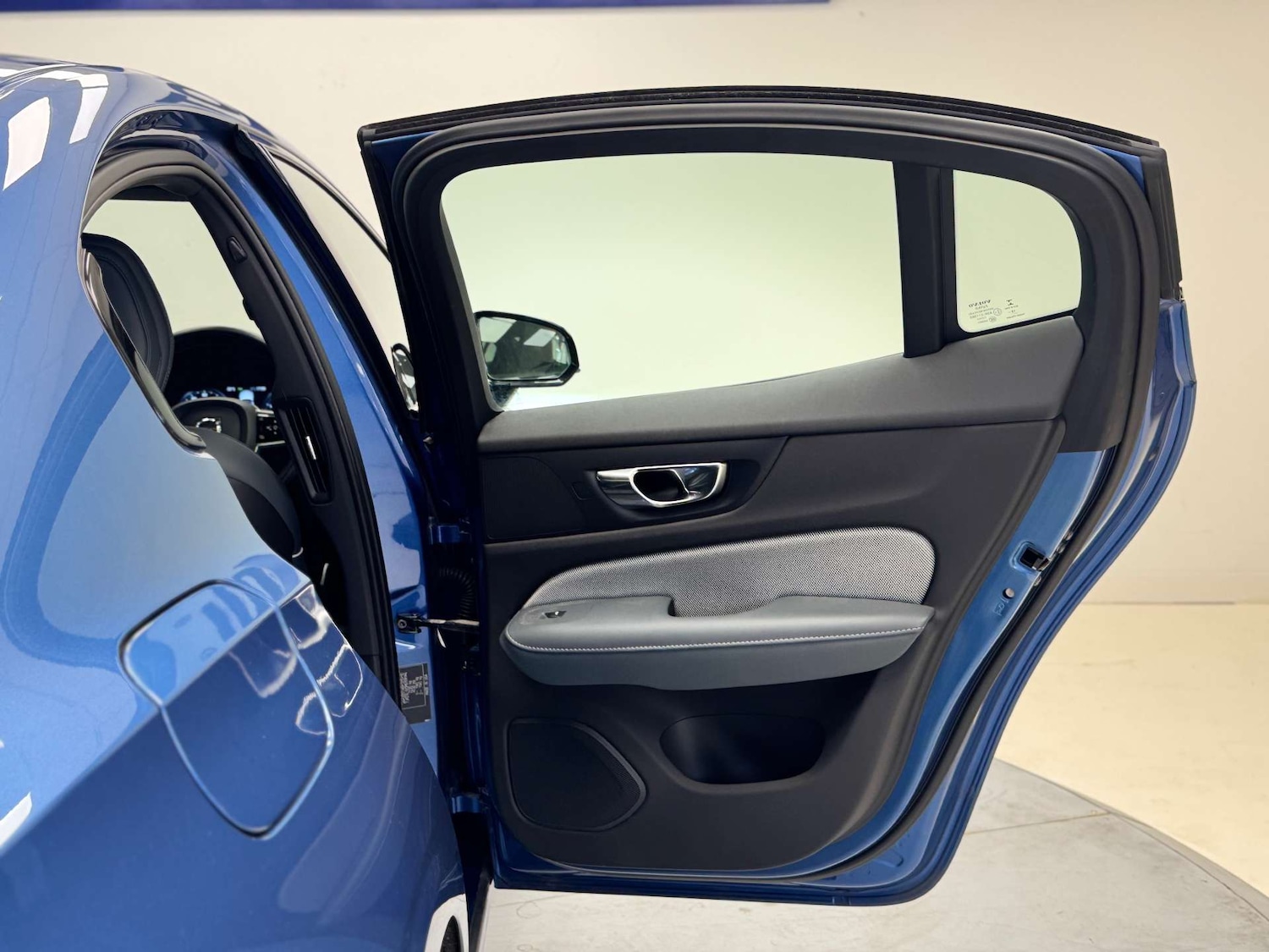 Used Volvo S60 2021 for sale - 76565651: Photo 42