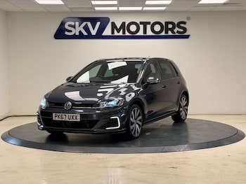 Used Volkswagen Golf 2017 for sale - 78018640: Photo