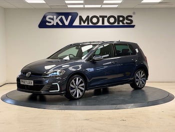 Used Volkswagen Golf 2017 for sale - 78018640: Photo