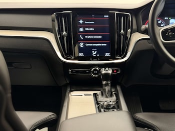 Used Volvo V60 2018 for sale - 79211663: Photo
