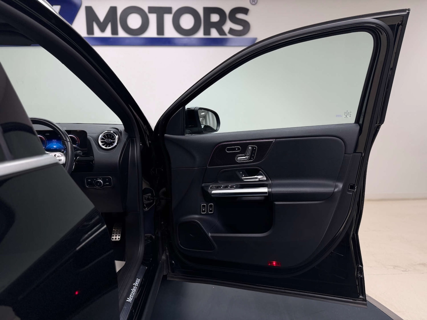 Used Mercedes-Benz GLA 2021 for sale - 76923097: Photo 32