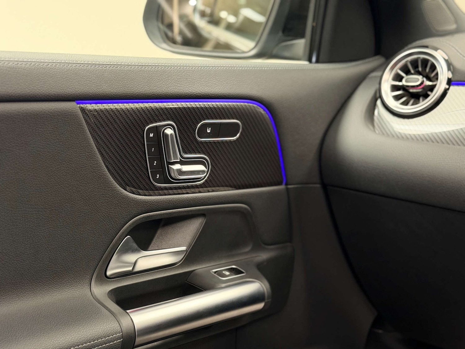 Used Mercedes-Benz GLA 2021 for sale - 76923097: Photo 8