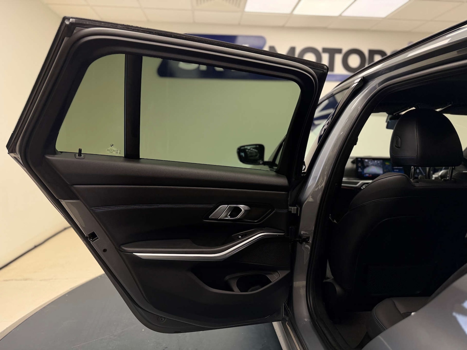 Used BMW 3 Series 2023 for sale - 78055154: Photo 27