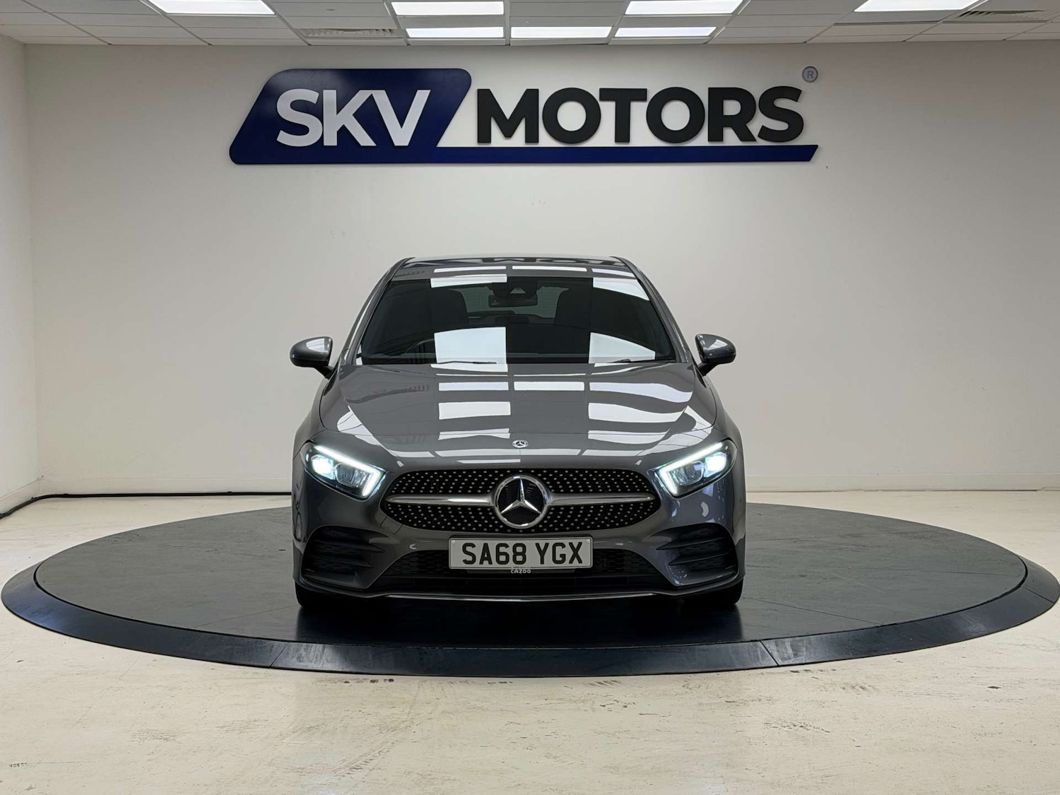 Used Mercedes-Benz A-Class 2018 for sale - 76438955: Photo 2