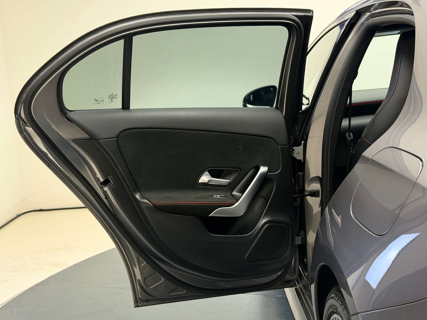 Used Mercedes-Benz A-Class 2018 for sale - 76438955: Photo 27