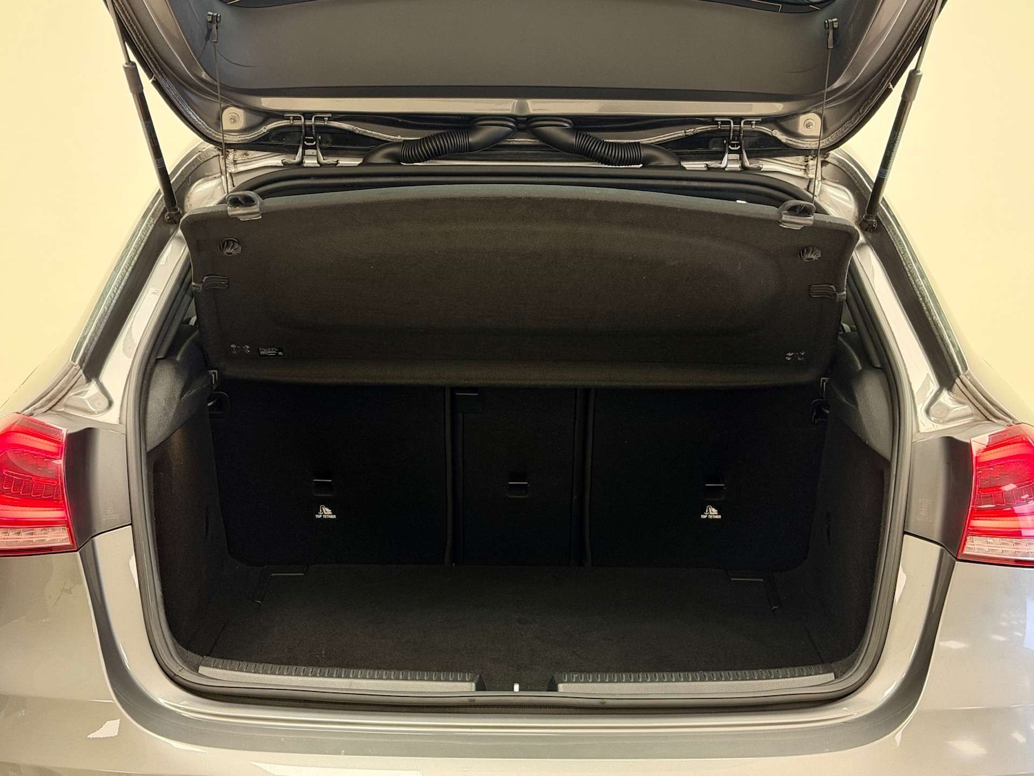 Used Mercedes-Benz A-Class 2018 for sale - 76438955: Photo 35