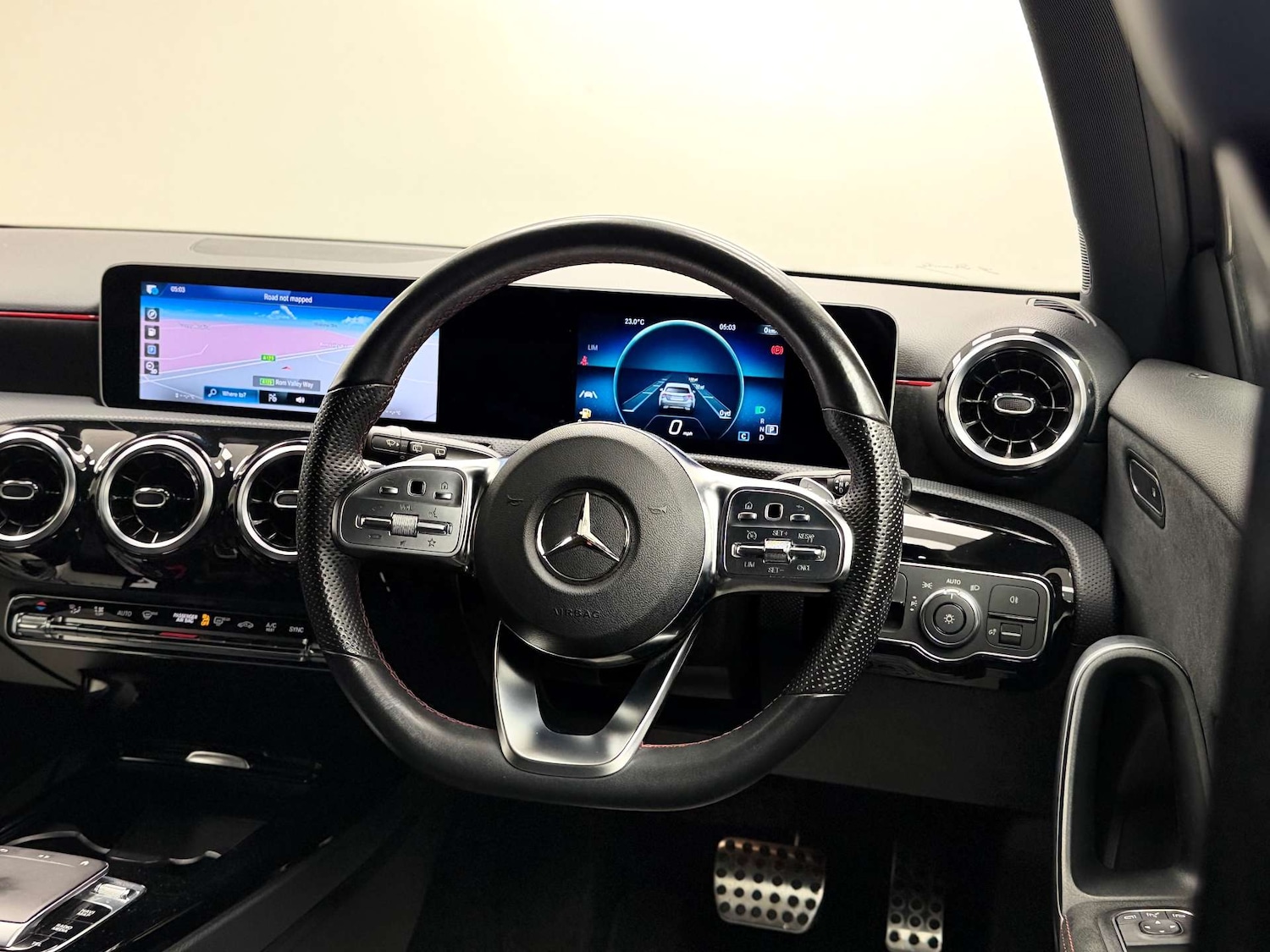 Used Mercedes-Benz A-Class 2018 for sale - 76438955: Photo 39