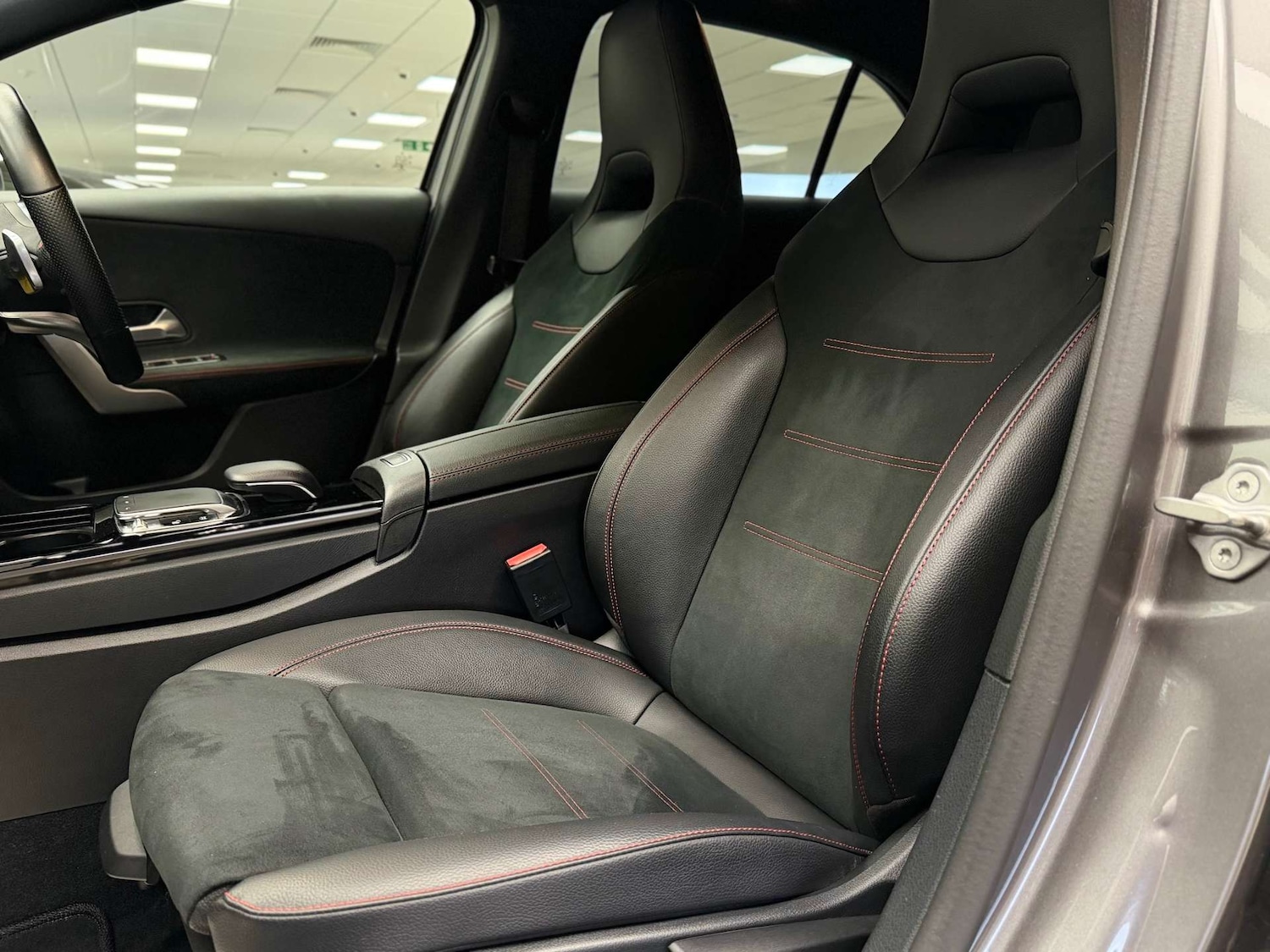 Used Mercedes-Benz A-Class 2018 for sale - 76438955: Photo 40