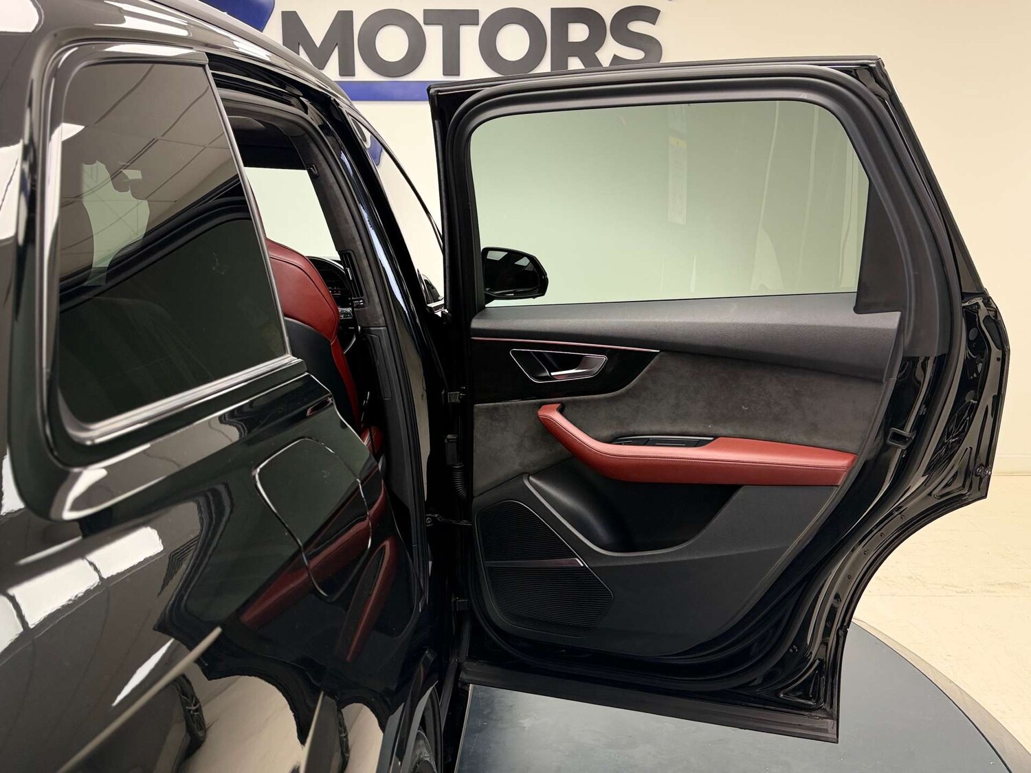 Used Audi Q7 2022 for sale - 76588730: Photo 31