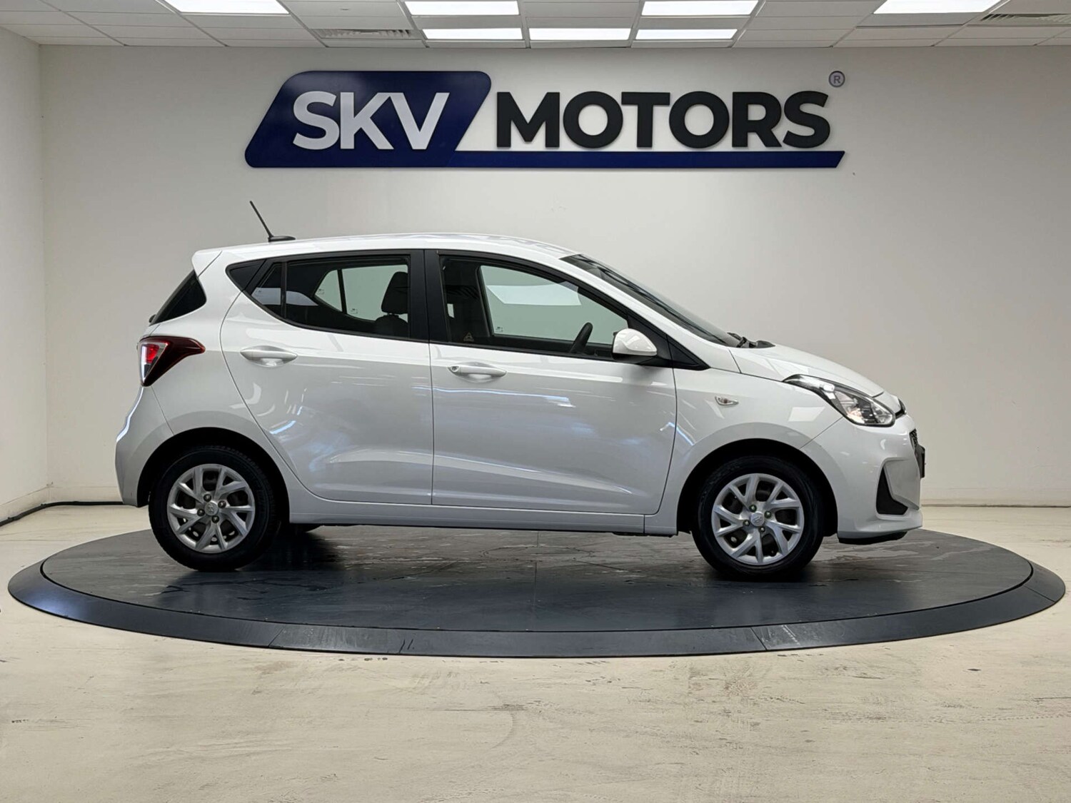 Used Hyundai i10 2018 for sale - 77937305: Photo 13