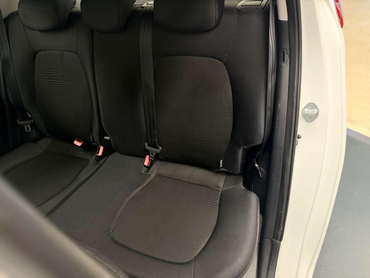 Used Hyundai i10 2018 for sale - 77937305: Photo 21