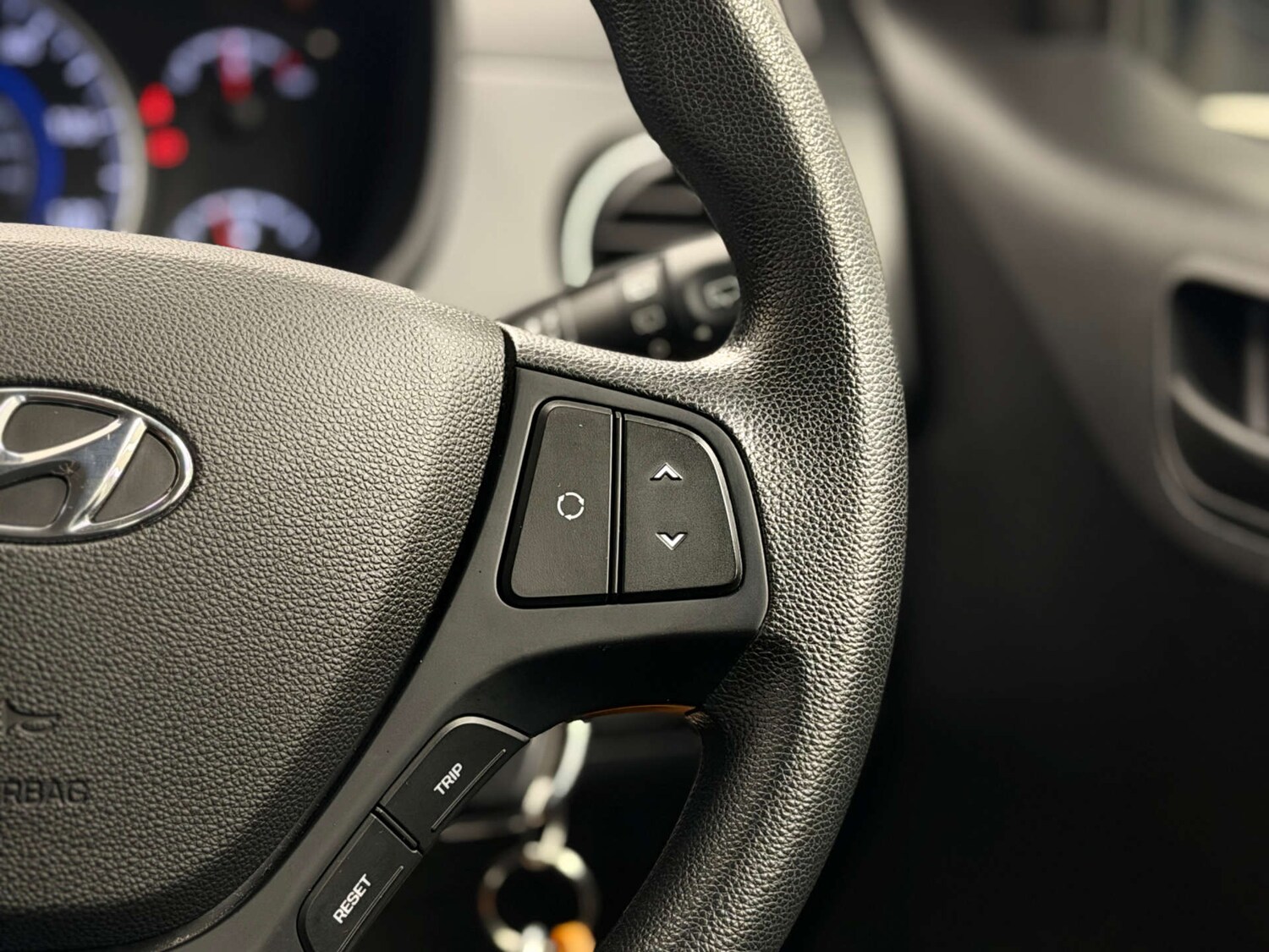 Used Hyundai i10 2018 for sale - 77937305: Photo 23