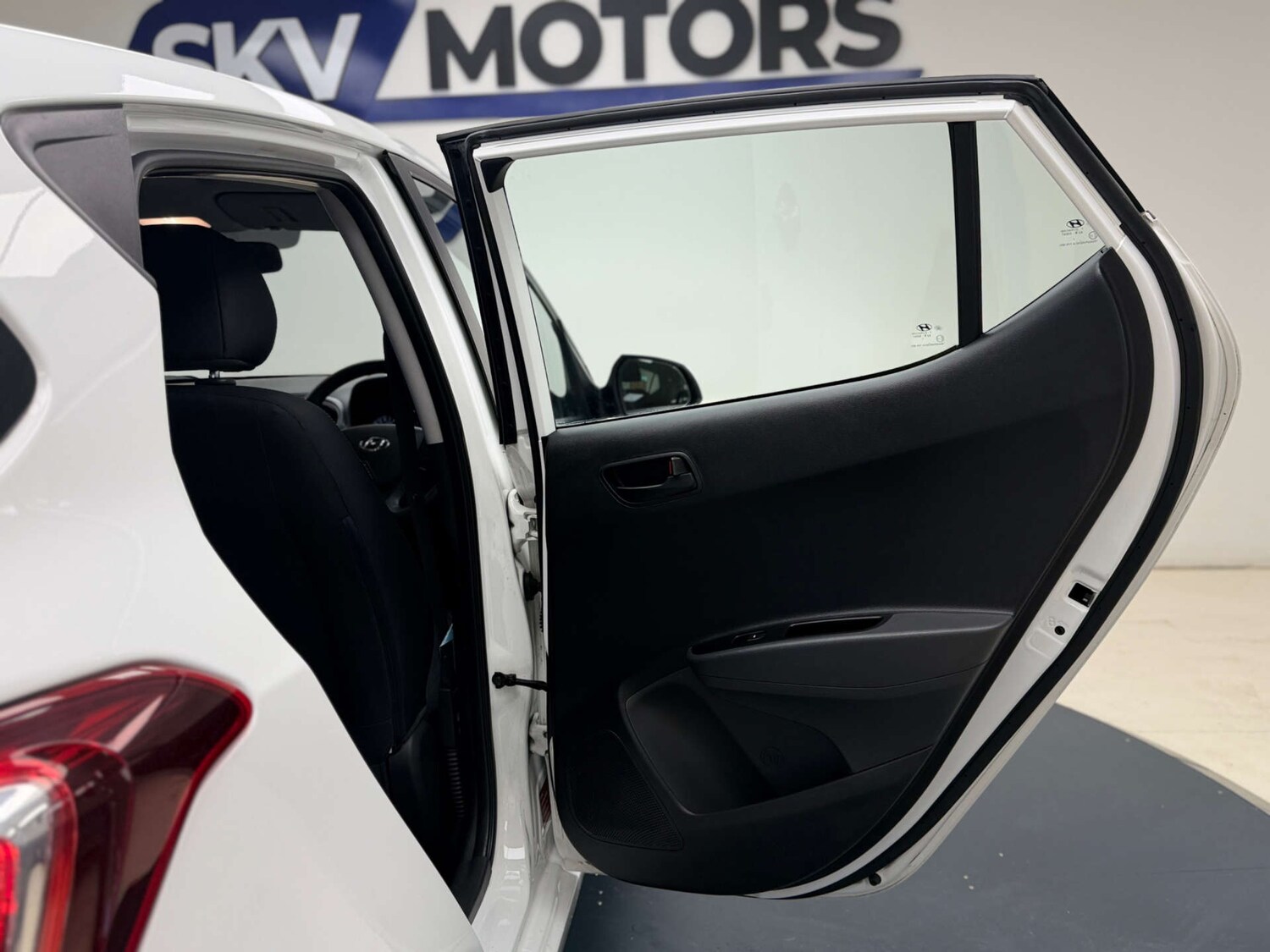 Used Hyundai i10 2018 for sale - 77937305: Photo 26