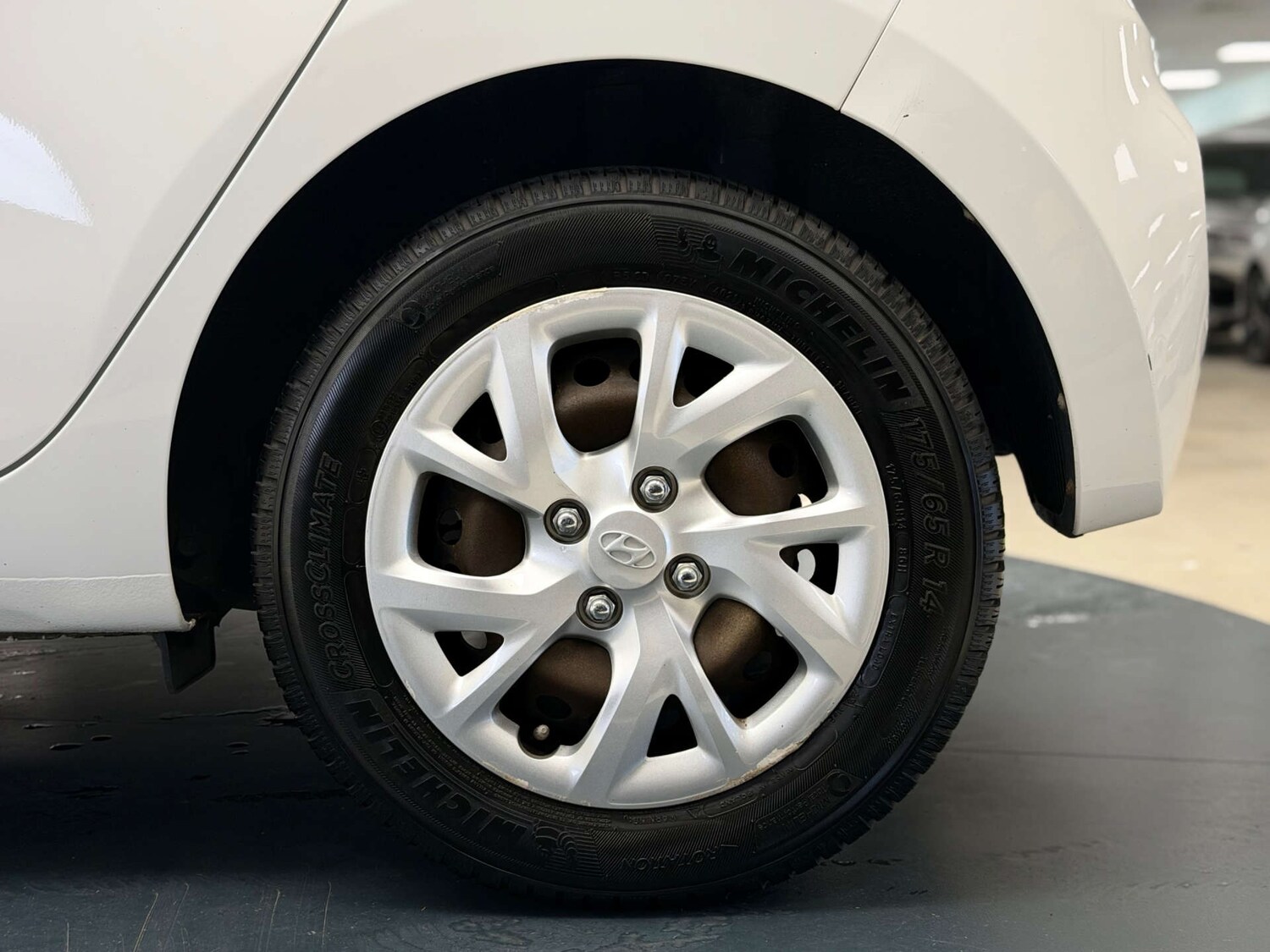 Used Hyundai i10 2018 for sale - 77937305: Photo 32