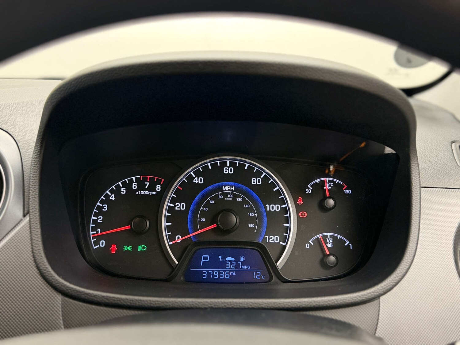 Used Hyundai i10 2018 for sale - 77937305: Photo 34