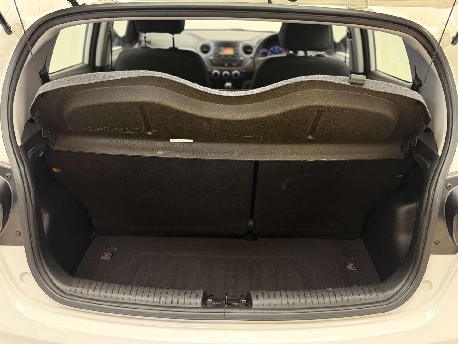 Used Hyundai i10 2018 for sale - 77937305: Photo 36